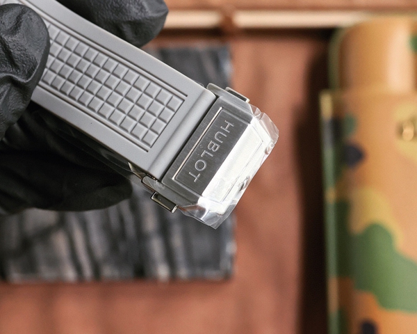 ウブロコピー時計角部分ディテール